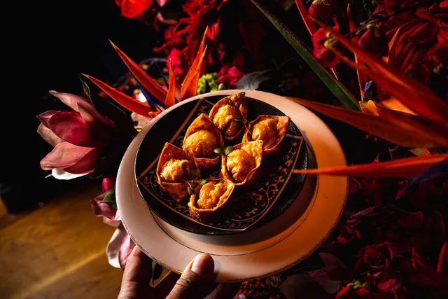 Crispy Chicken Wontons at Sei Less